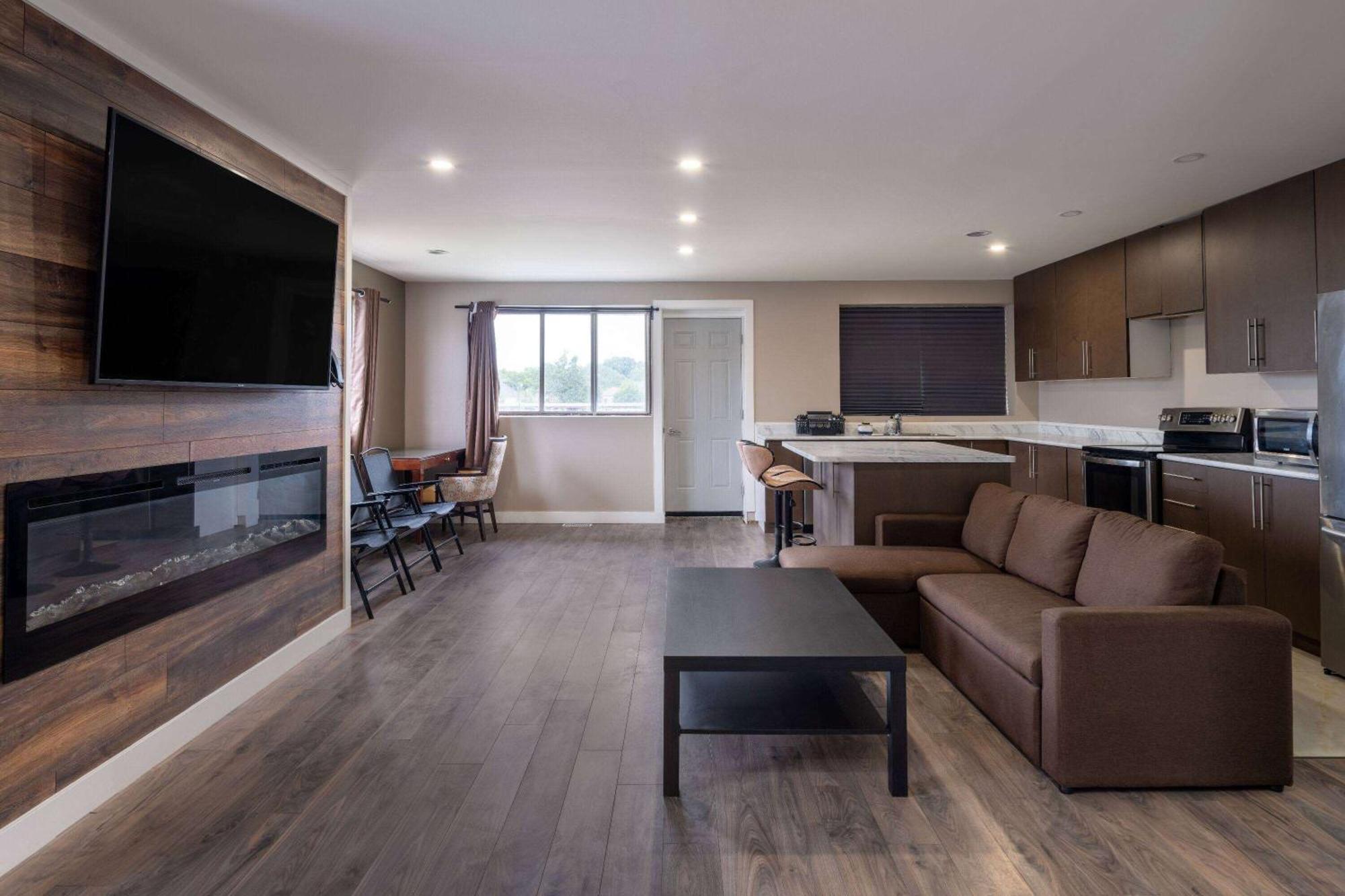 Super 8 By Wyndham Niagara Falls On Exterior foto